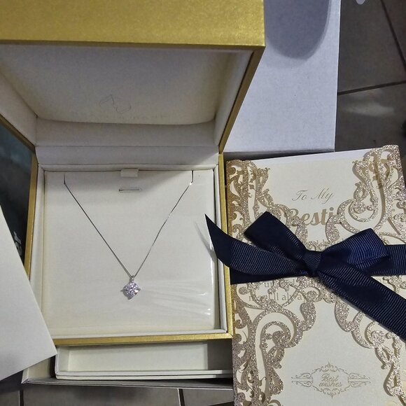 NIB/NWOT Beam and Bask 2 Carat Moissanite Necklace - Picture 1 of 13